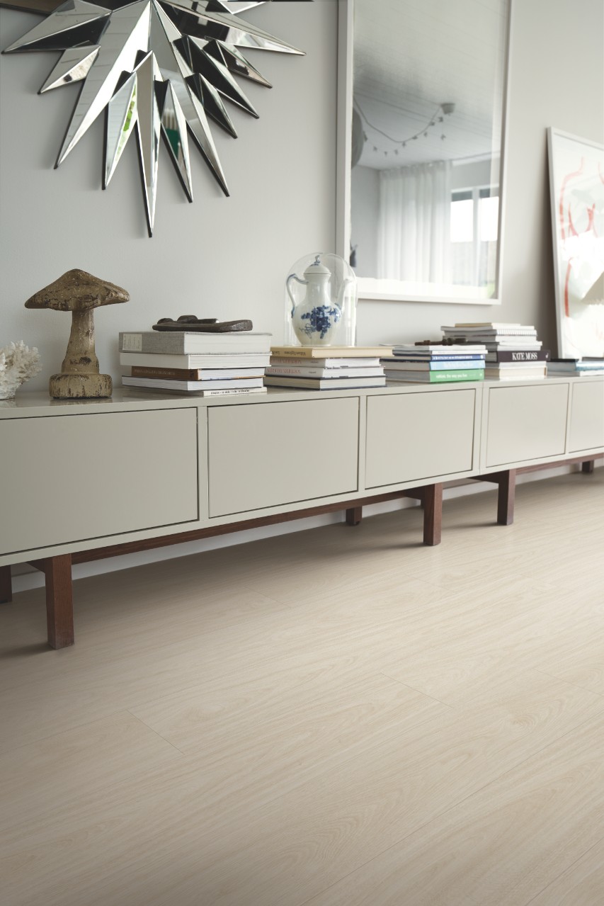 ПВХ-плитка клеевая Дуб Нордик белый Classic Plank Glue PERGO V3201-40020