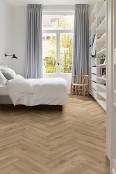 ПВХ-плитка замковая Sierra Oak 58847 Layred Herringbone IVC Moduleo 58847CC