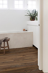 ПВХ-плитка клеевая English Walnut 20896 Roots IVC MODULEO 20896BE